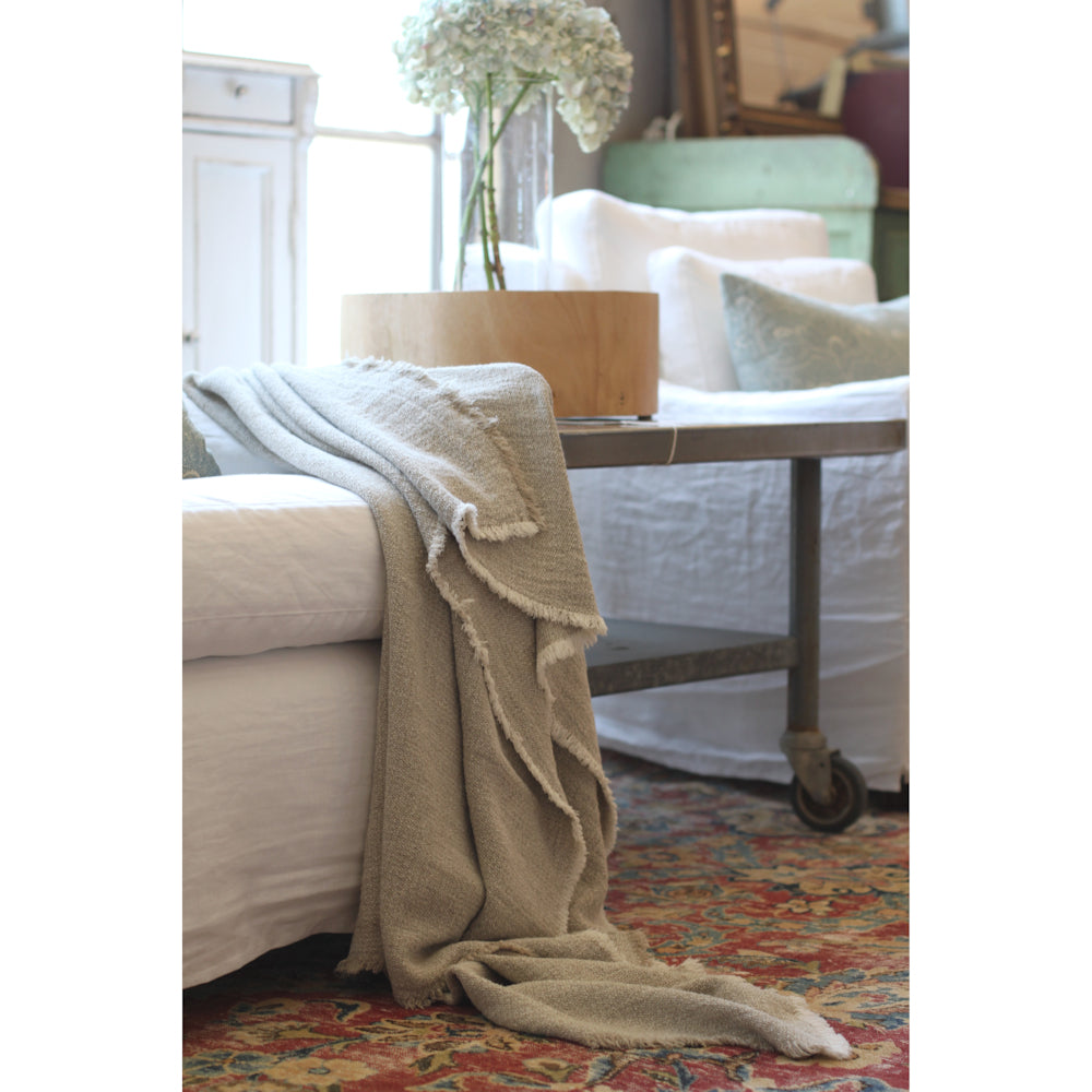 Linen Throw Kai - Stonewashed - Textured - Frayed Edges - Light Natural Color