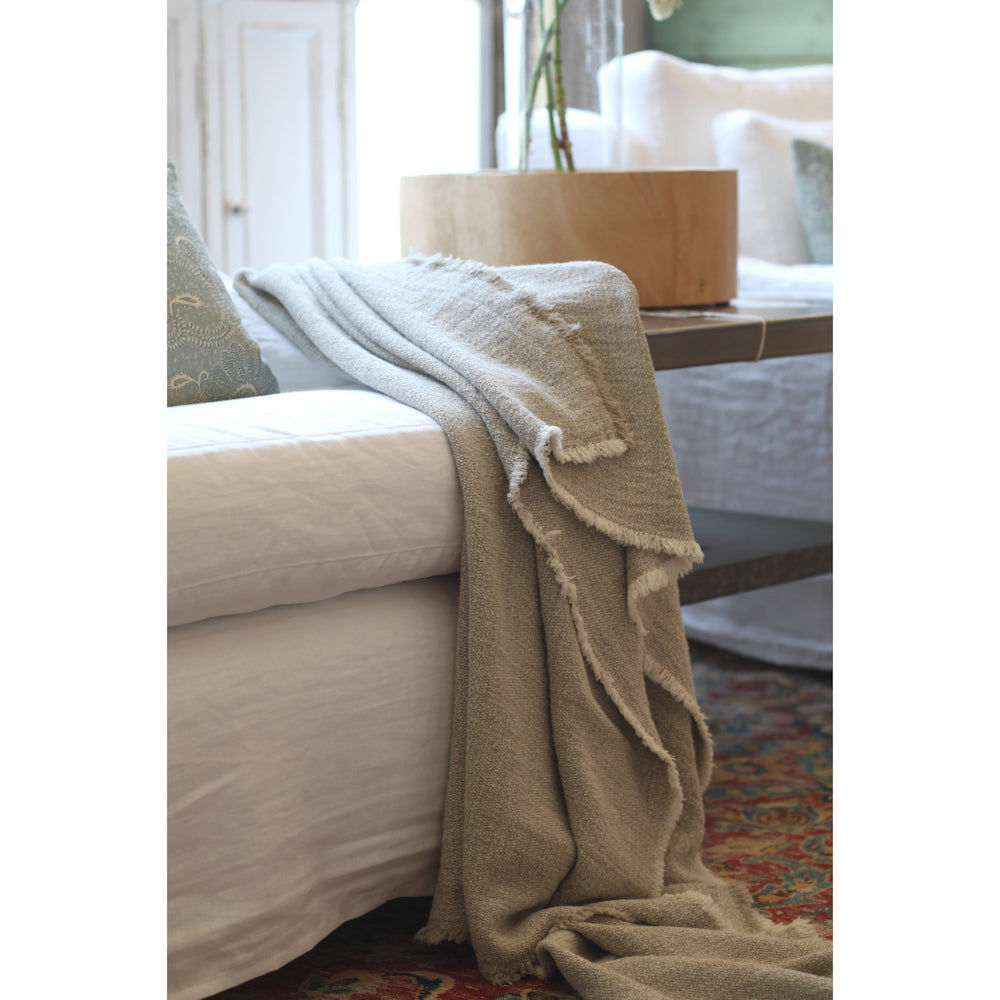 Linen Throw Kai - Stonewashed - Textured - Frayed Edges - Light Natural Color