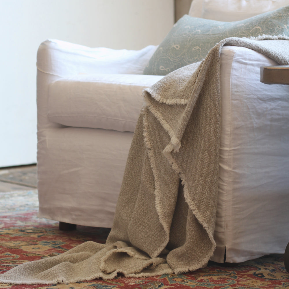 Linen Throw Kai - Stonewashed - Textured - Frayed Edges - Light Natural Color