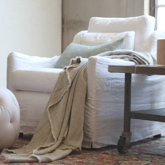 Linen Throw Lira - Stonewashed - Textured - Frayed Edges - Natural and off White Color