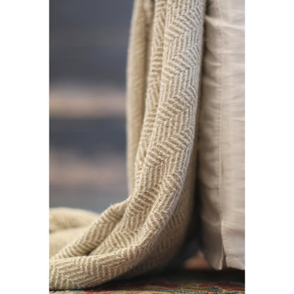 Linen Throw Lira - Stonewashed - Textured - Frayed Edges - Natural and off White Color